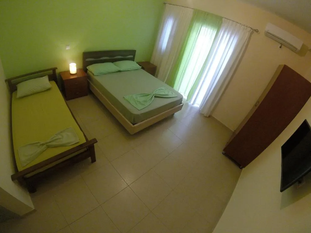 Riviera Rooms Himare 3*,  Albania